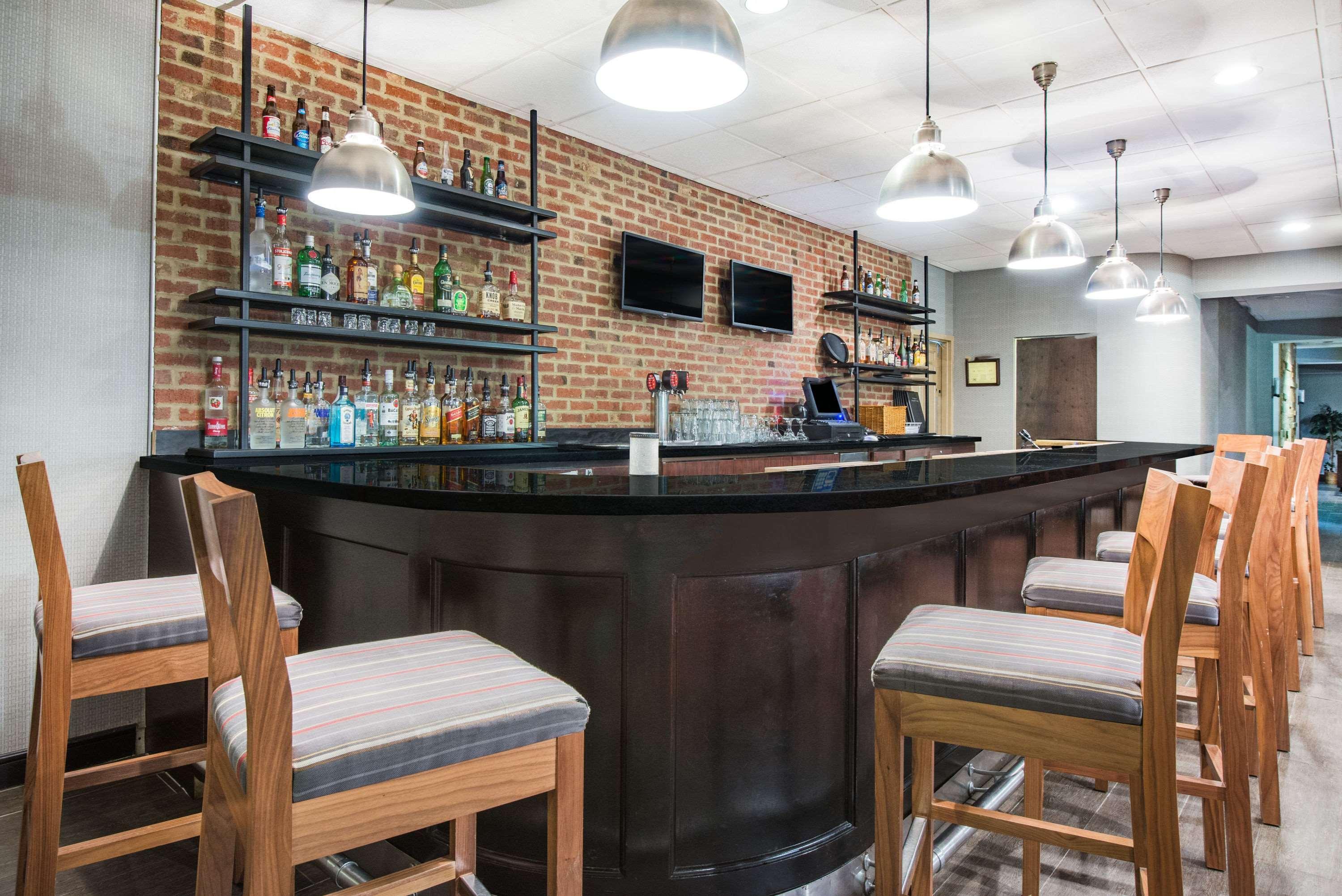 Wyndham Garden Inn Pittsburgh Airport Robinson Township  Bagian luar foto