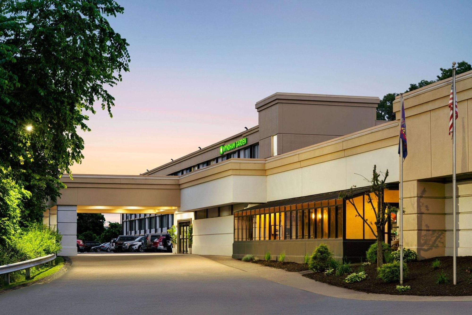 Wyndham Garden Inn Pittsburgh Airport Robinson Township  Bagian luar foto