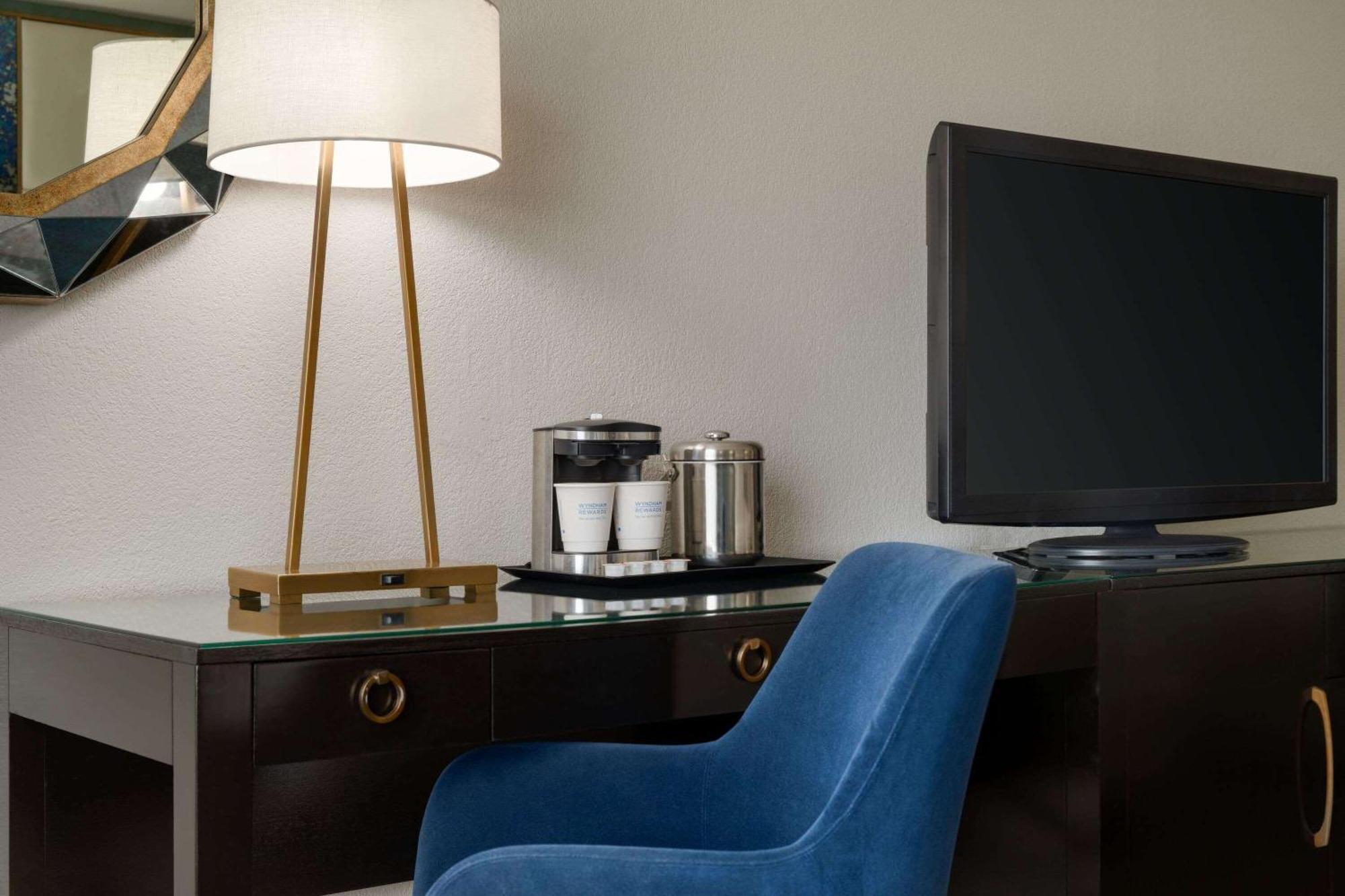 Wyndham Garden Inn Pittsburgh Airport Robinson Township  Bagian luar foto