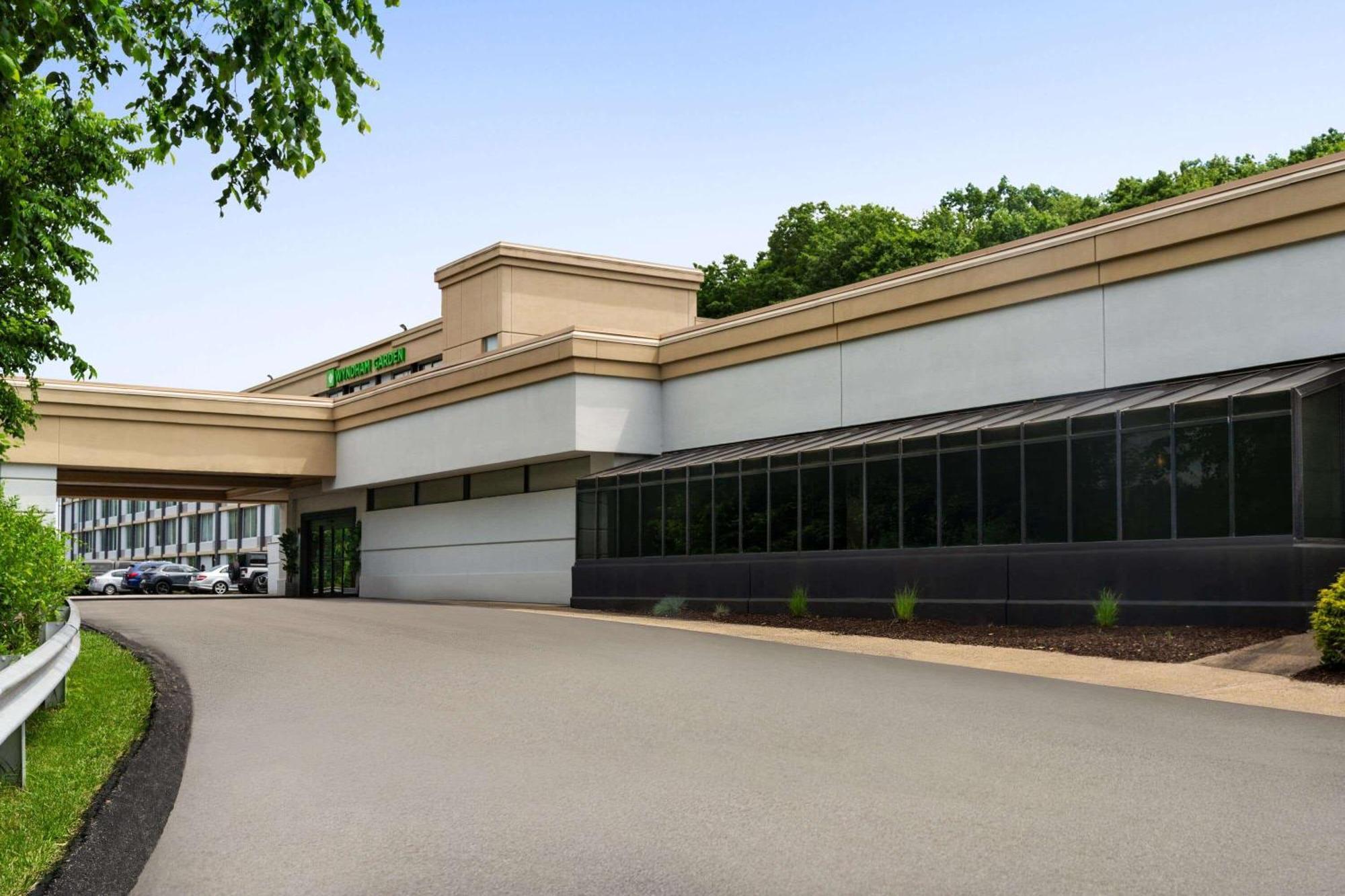 Wyndham Garden Inn Pittsburgh Airport Robinson Township  Bagian luar foto