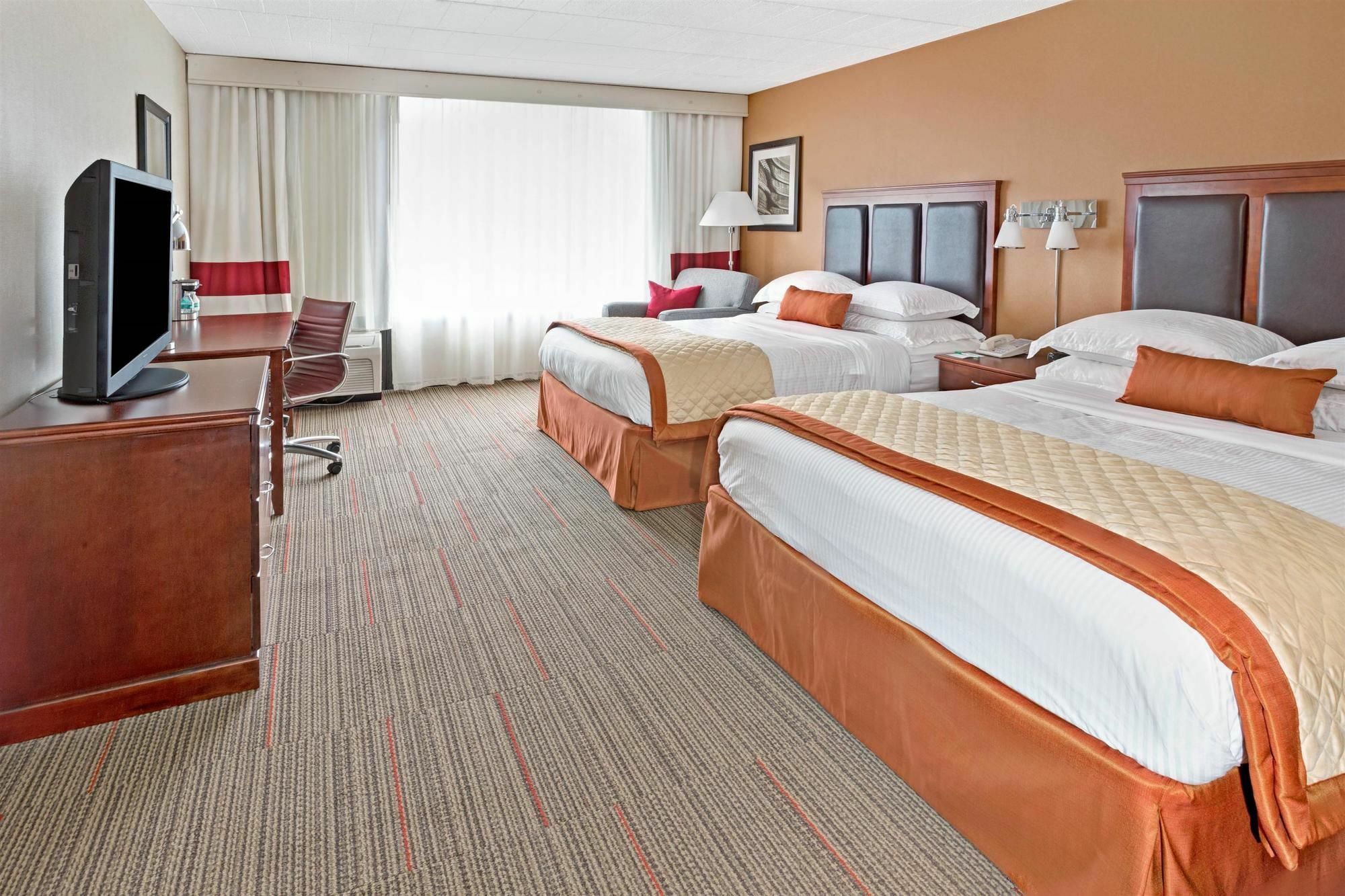 Wyndham Garden Inn Pittsburgh Airport Robinson Township  Bagian luar foto